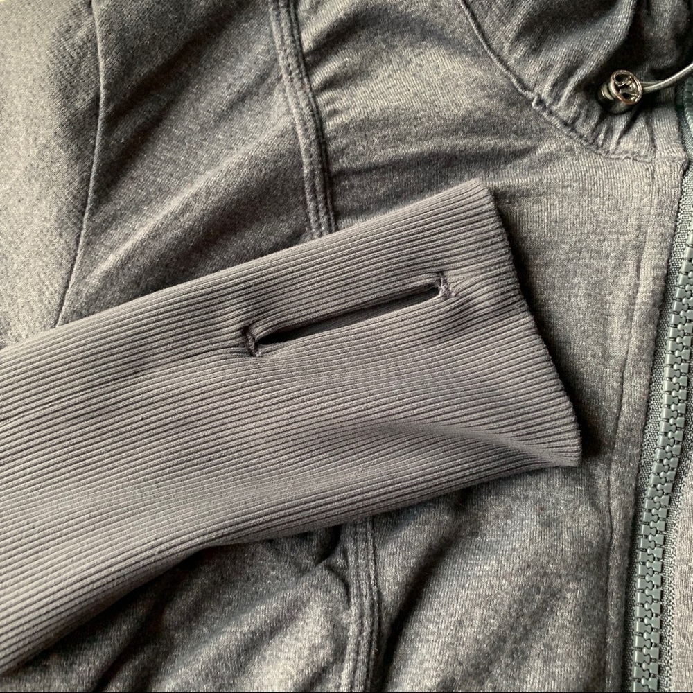 Lululemon Reversible Zip-Up - Picture 6 of 8